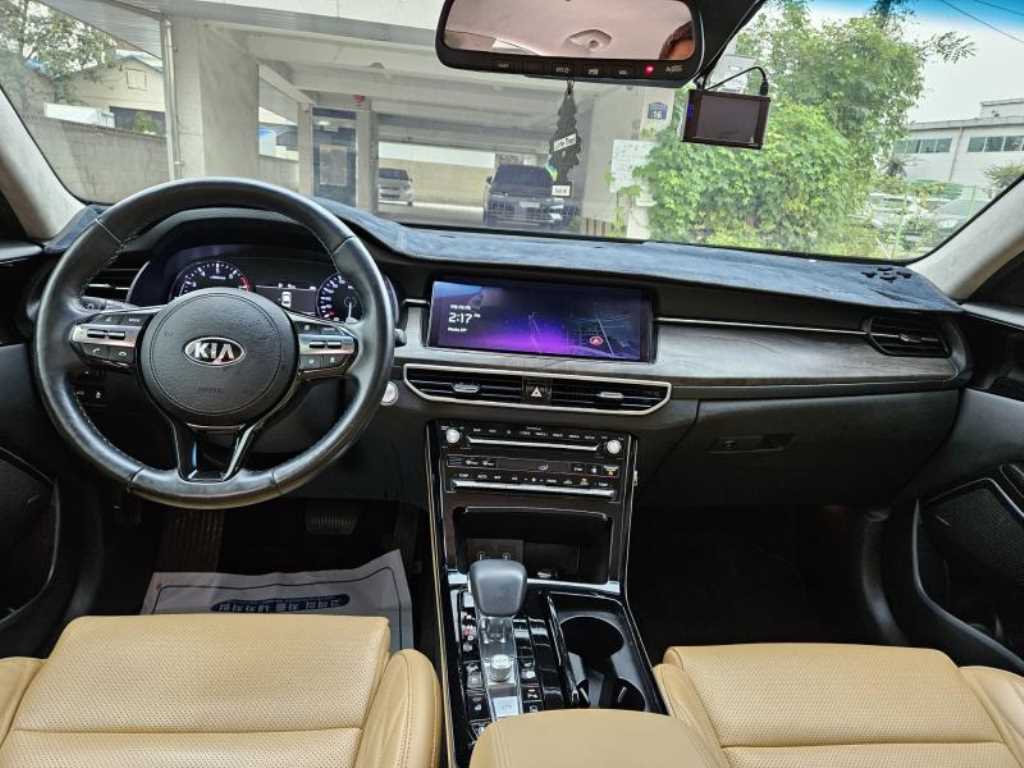 KIA K7 - Vista 10