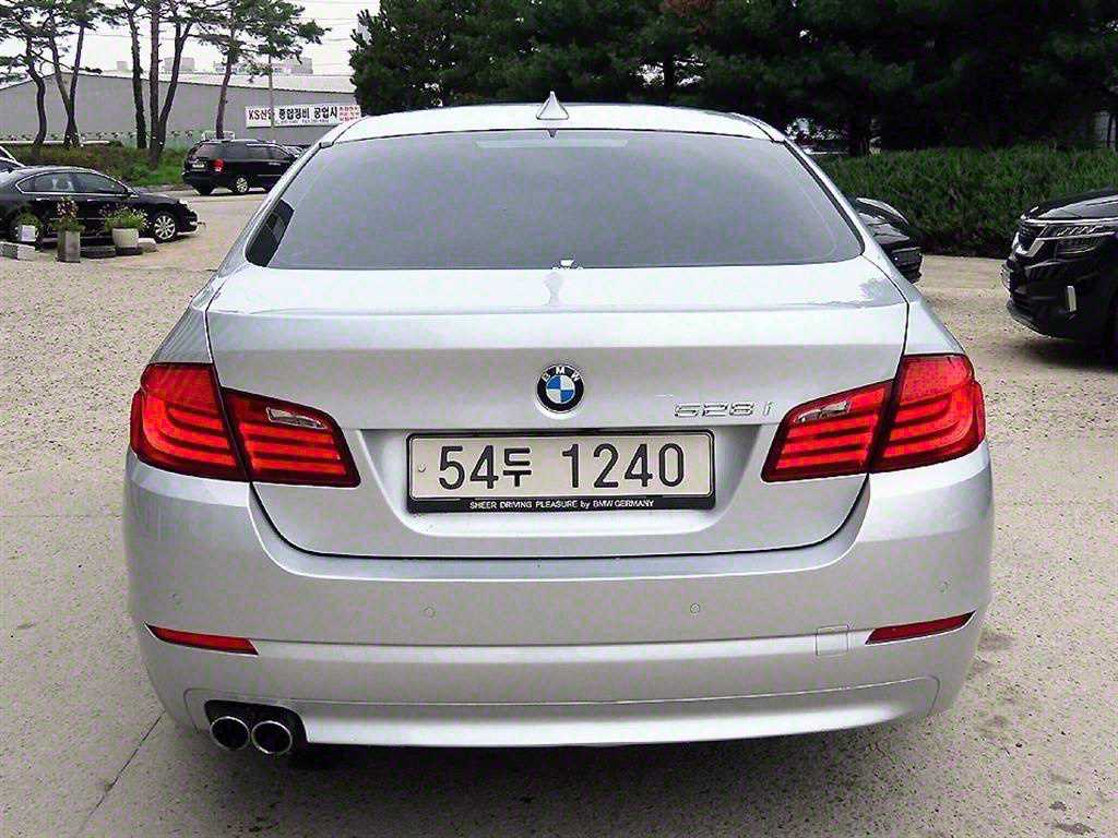 BMW 5 Series - Vista 4