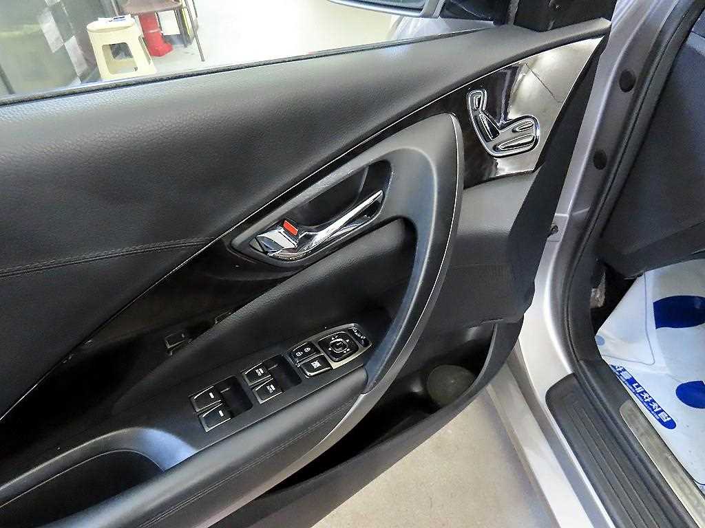 HYUNDAI Grandeur 2011 Gris - Importación desde Corea - HF Imports Iquique - Foto 13