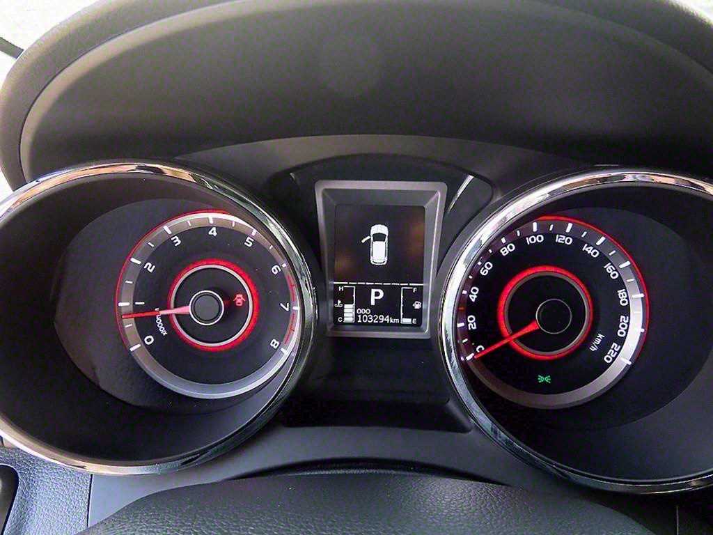 Ssangyong Tivoli - Vista 8