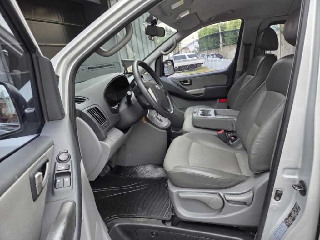 HYUNDAI Starex 2009 - Importación desde Corea - HF Imports Iquique - Foto 18