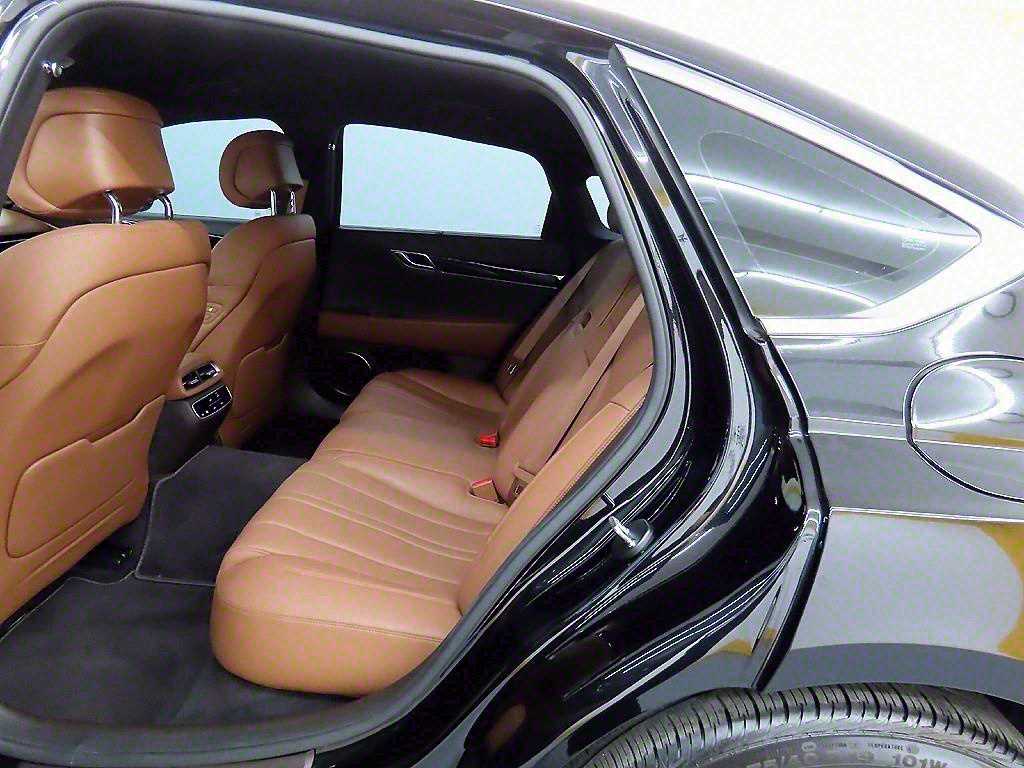 Genesis G80 - Vista 6