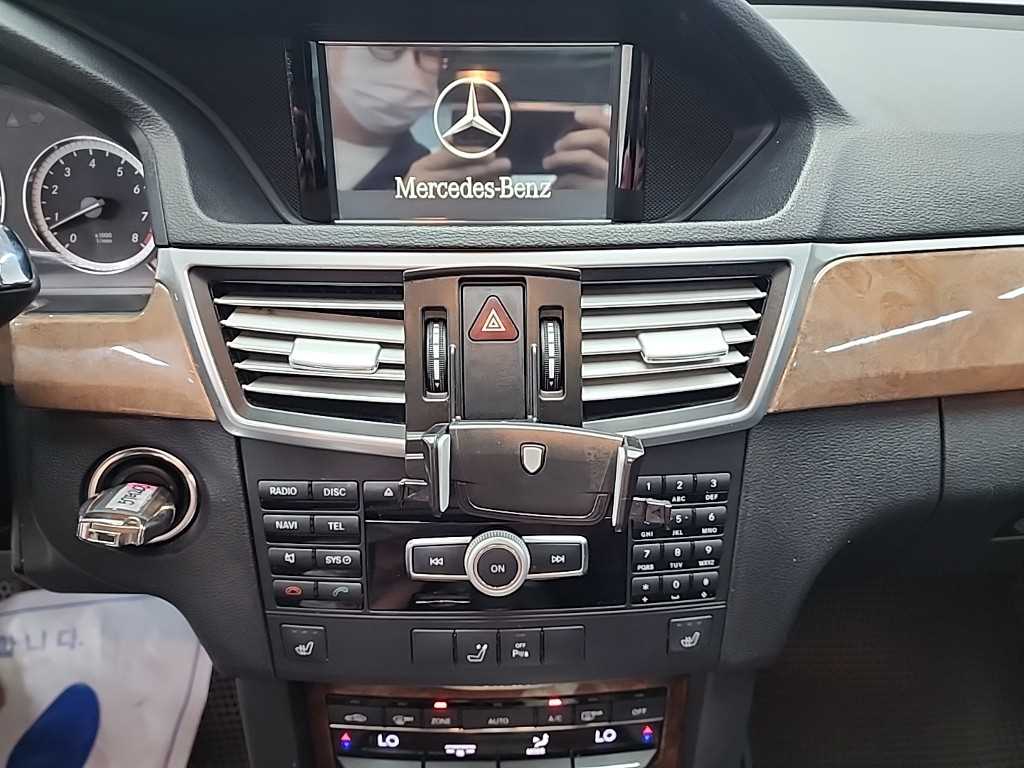 Mercedes Benz E class - Vista 10