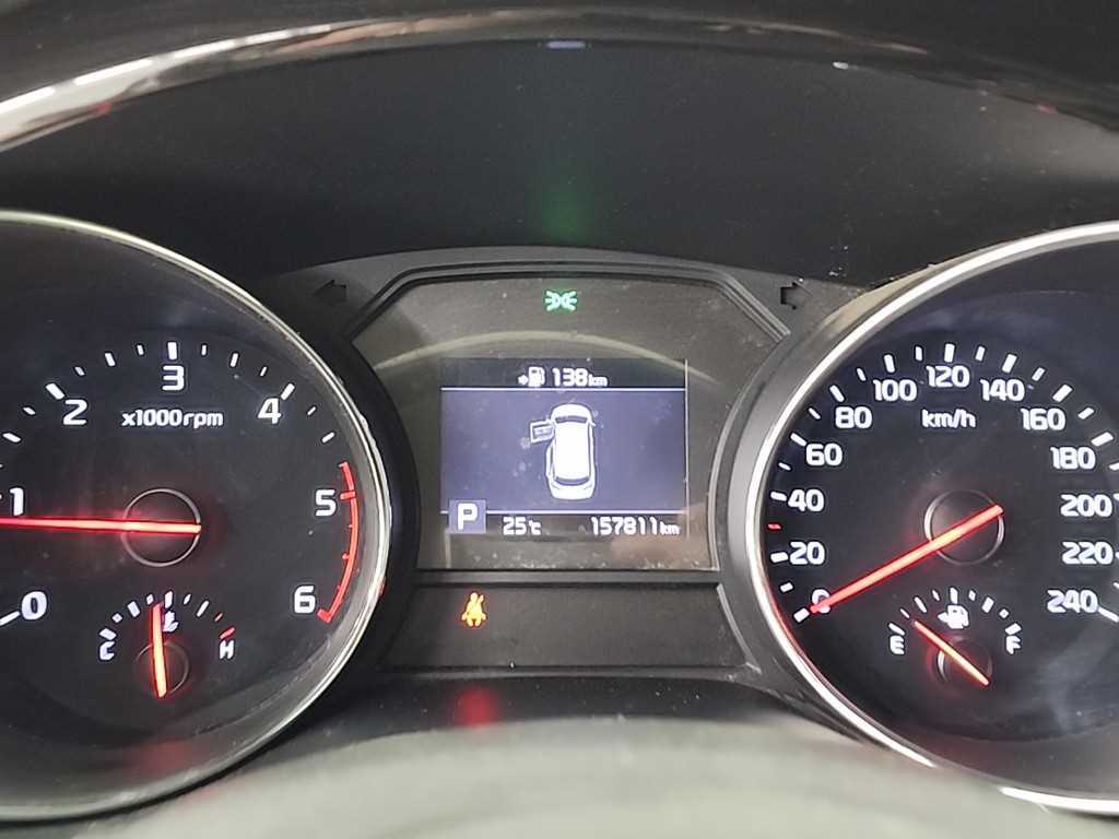 KIA Carnival - Vista 6