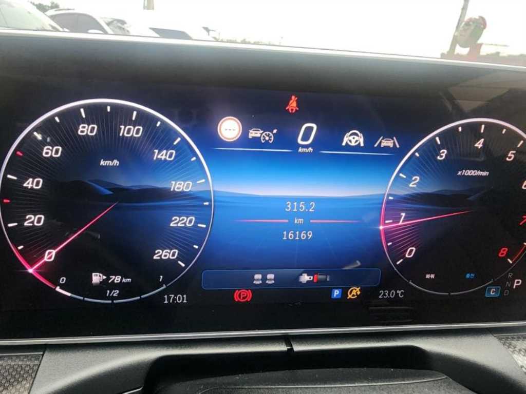 Mercedes Benz CLE Class - Vista 8