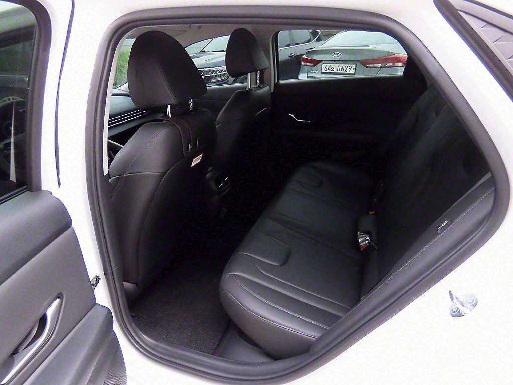 HYUNDAI Avante - Vista 6