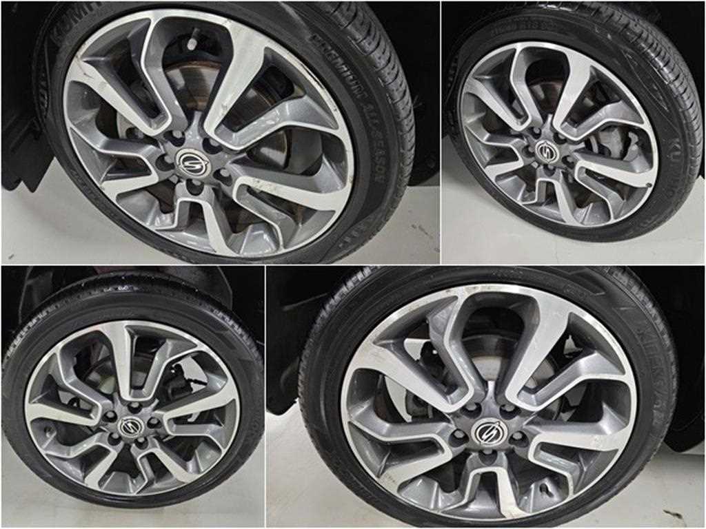 Ssangyong Tivoli - Vista 6