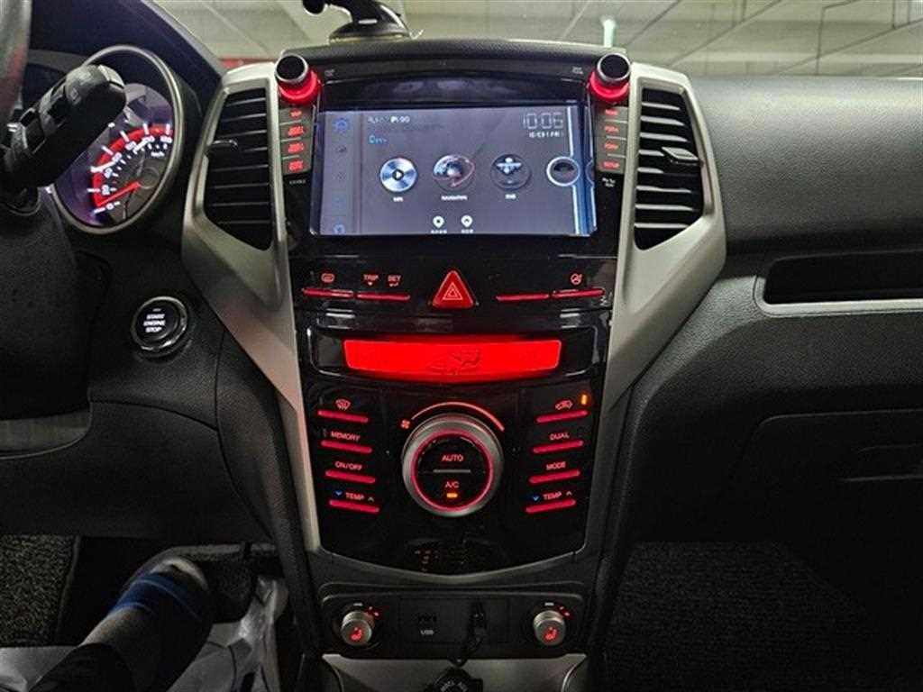 Ssangyong Tivoli 2016 Azul - Importación desde Corea - HF Imports Iquique - Foto 16