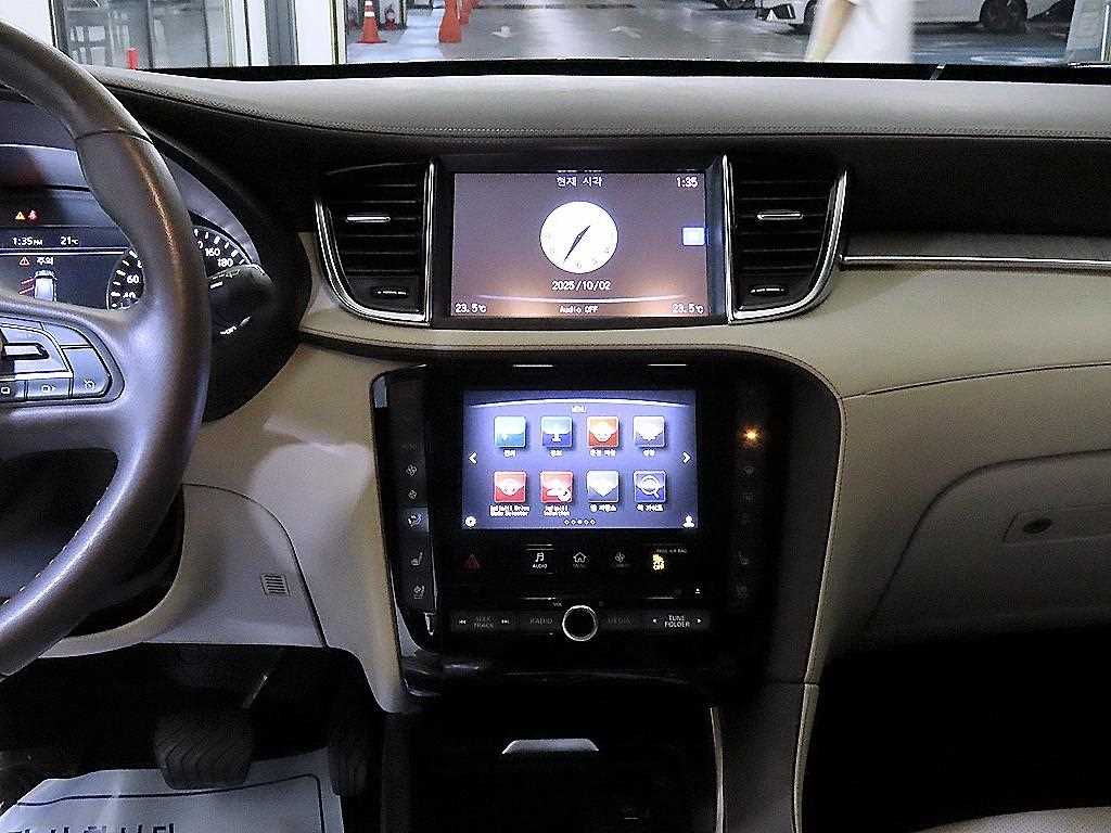 Infiniti QX - Vista 11