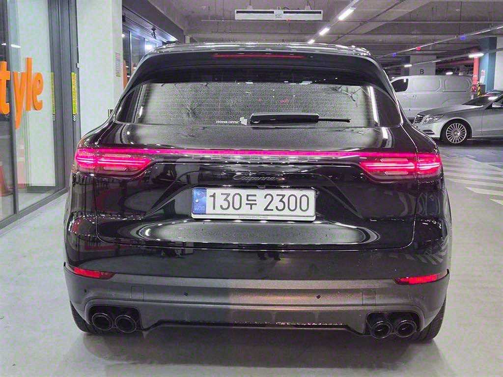 Porsche Cayenne - Vista 5