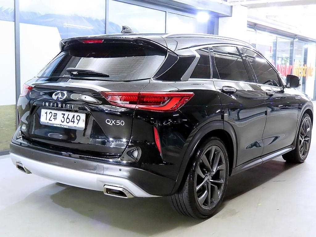 Infiniti QX - Vista 4