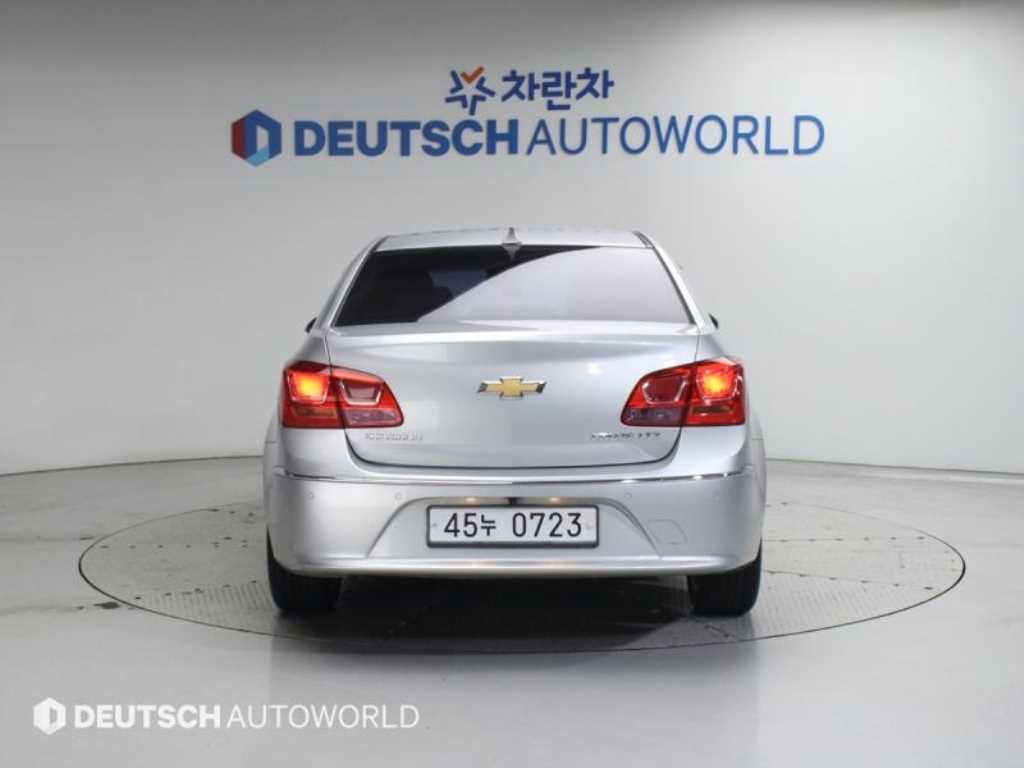 Chevrolet Cruise - Vista 4