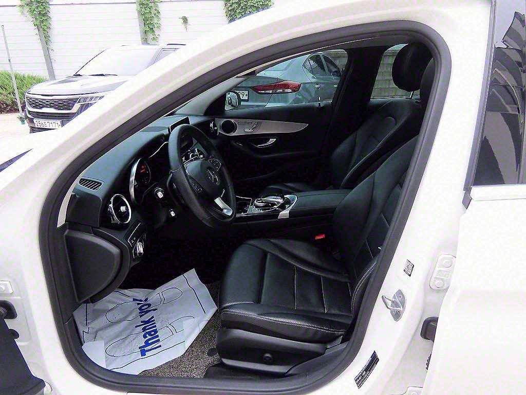 Mercedes Benz C Class - Vista 5