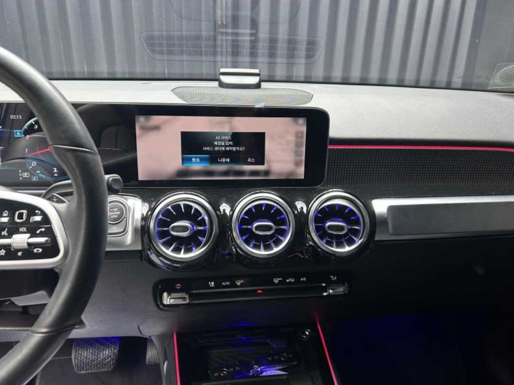 Mercedes Benz GLB Class - Vista 11