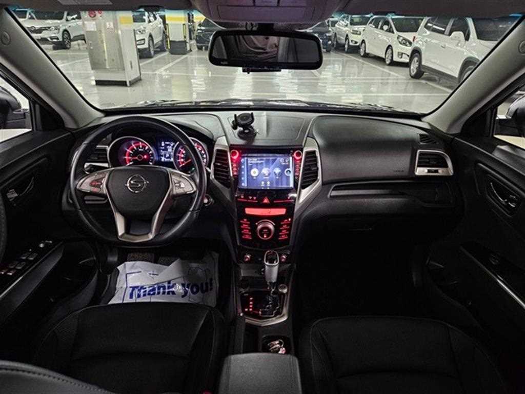 Ssangyong Tivoli - Vista 12