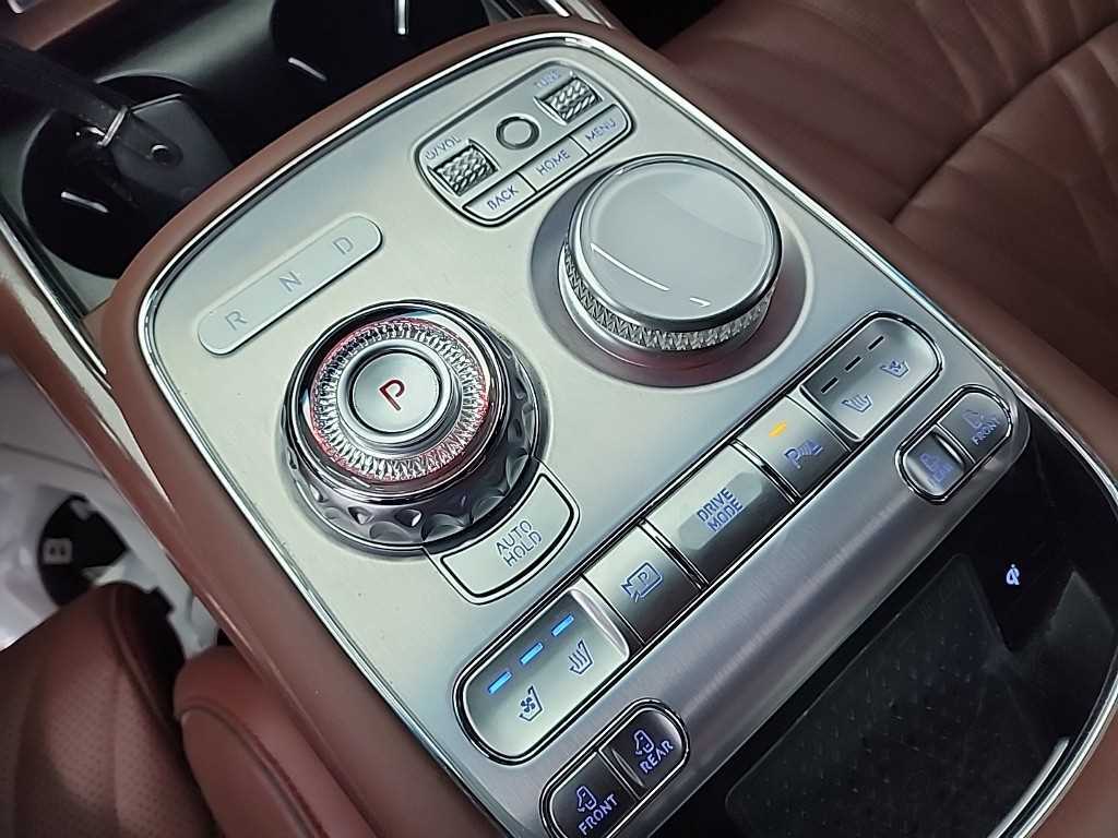 Genesis G90 - Vista 8