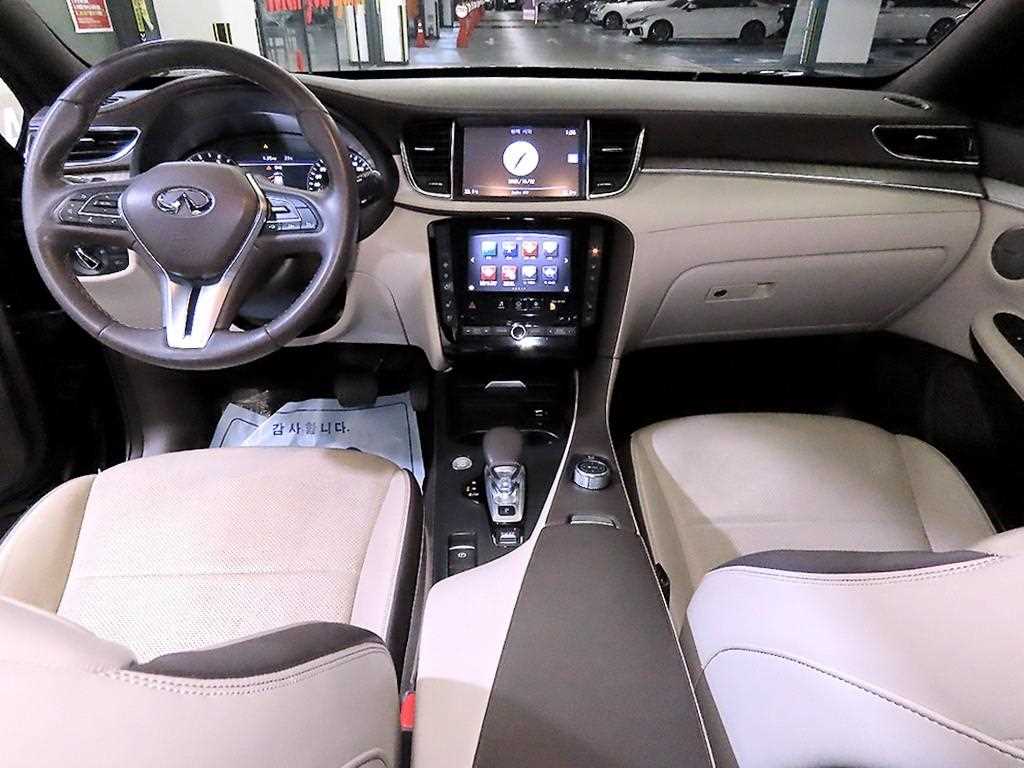Infiniti QX - Vista 10
