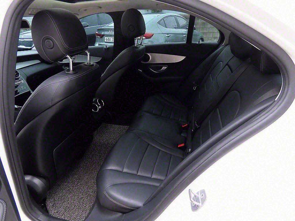 Mercedes Benz C Class - Vista 6