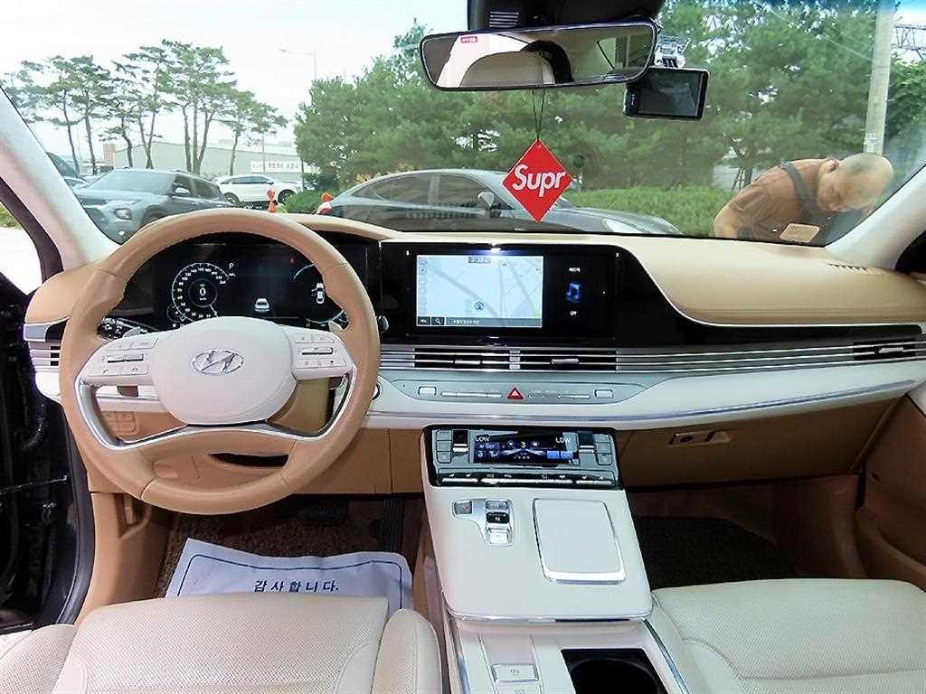 HYUNDAI Grandeur - Vista 7