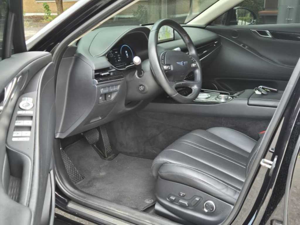 Genesis G80 - Vista 5