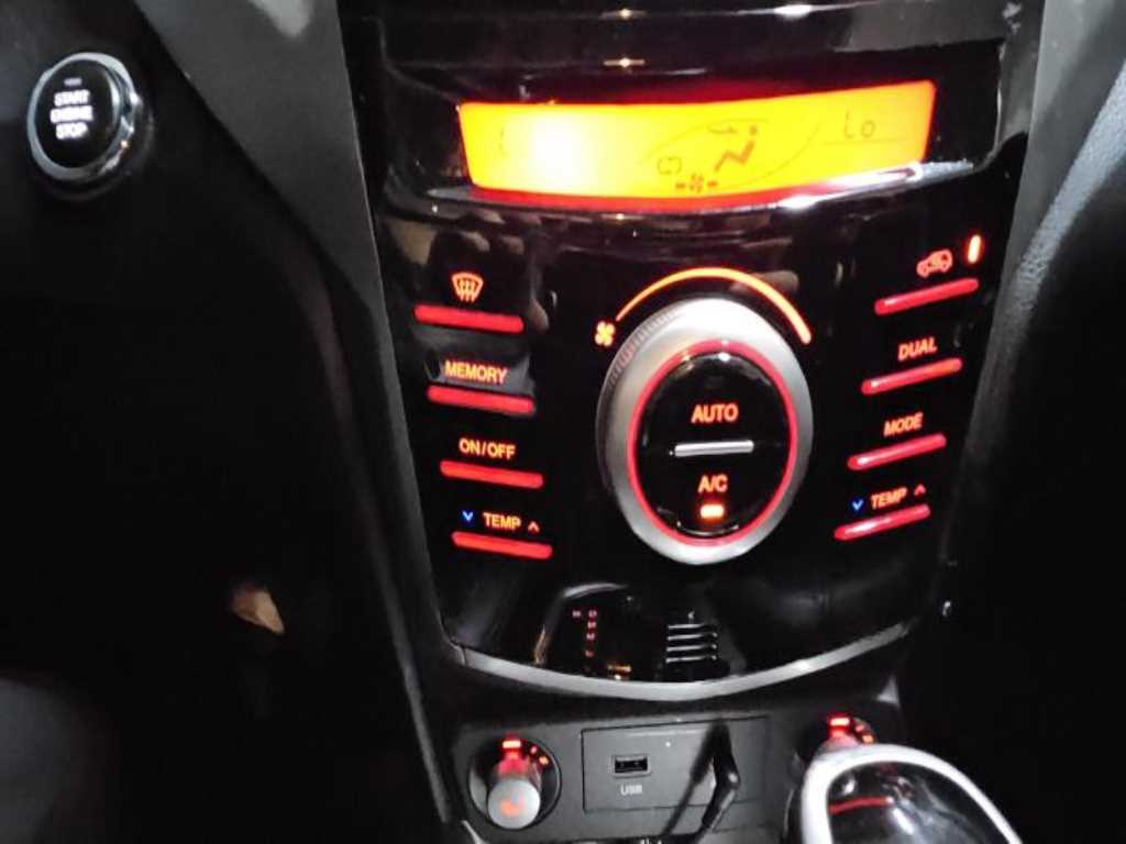 Ssangyong Tivoli - Vista 7