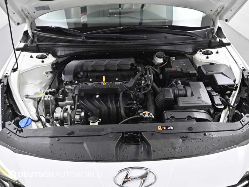 HYUNDAI Avante - Vista 6