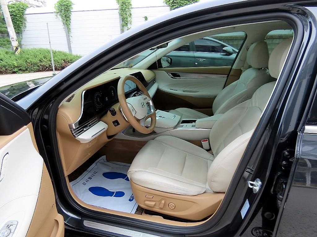 HYUNDAI Grandeur - Vista 5