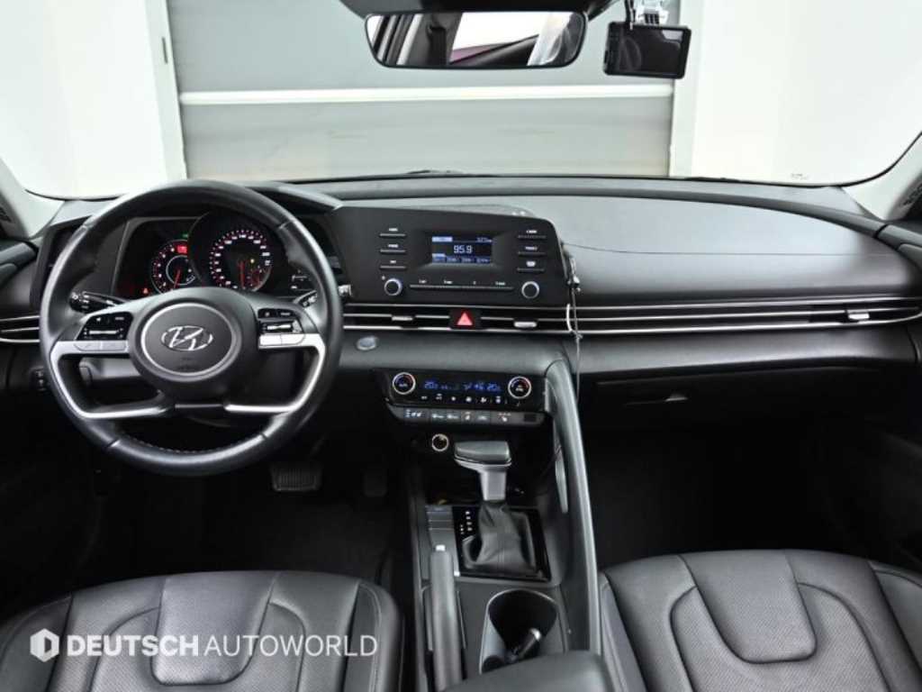 HYUNDAI Avante - Vista 7