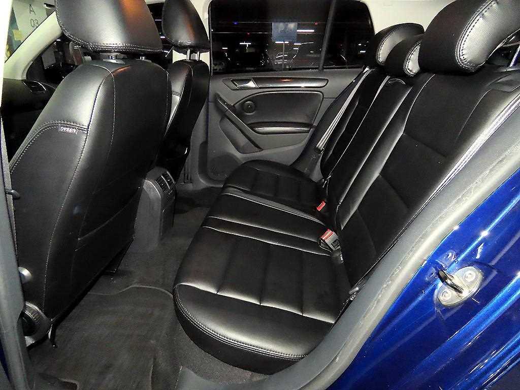 Volkswagen Golf - Vista 7