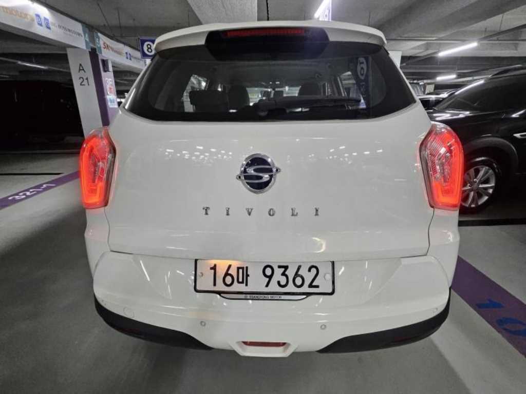 Ssangyong Tivoli - Vista 3