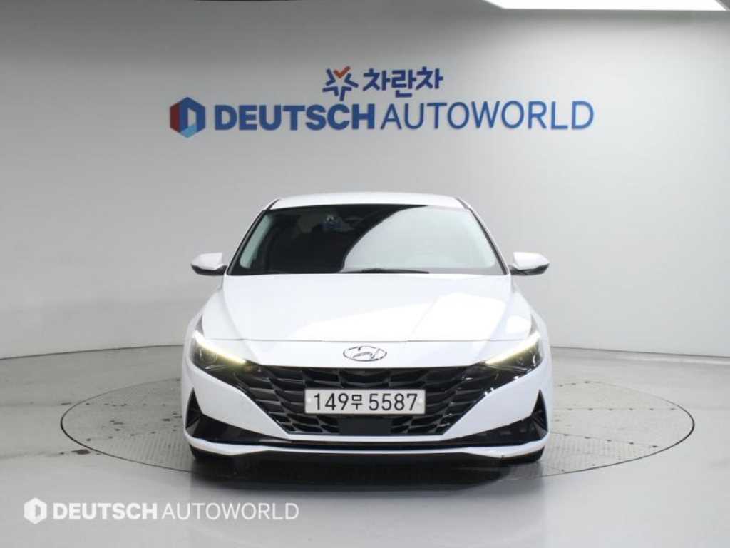 HYUNDAI Avante - Vista 3