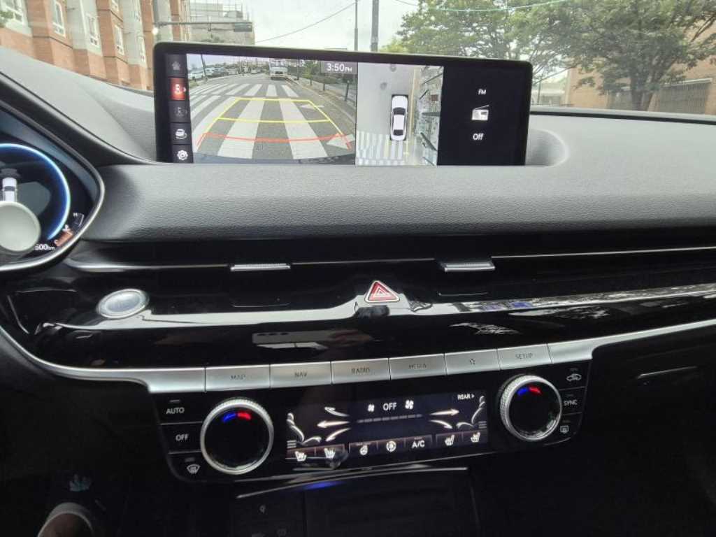 Genesis G80 - Vista 9