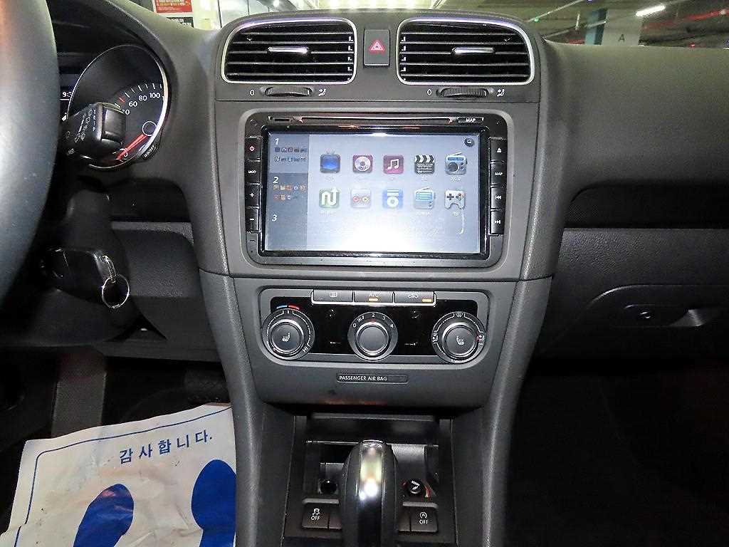 Volkswagen Golf - Vista 11