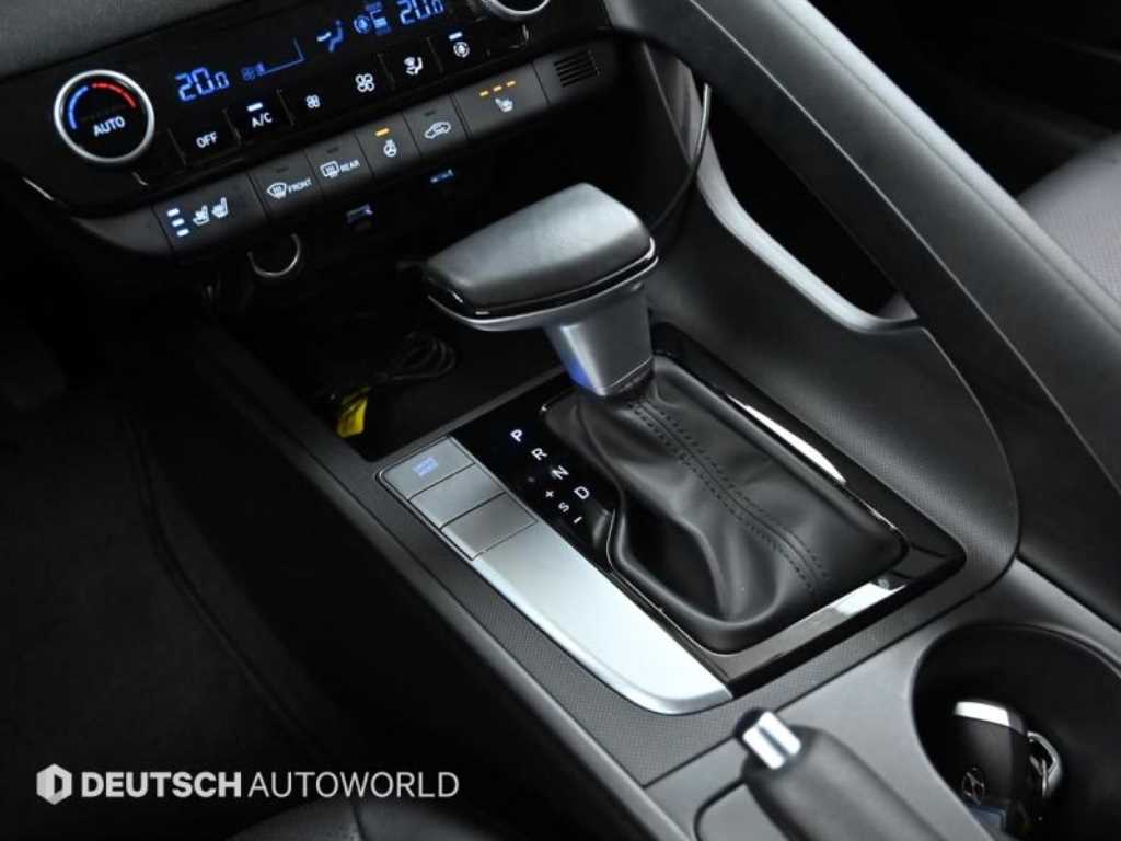 HYUNDAI Avante - Vista 9