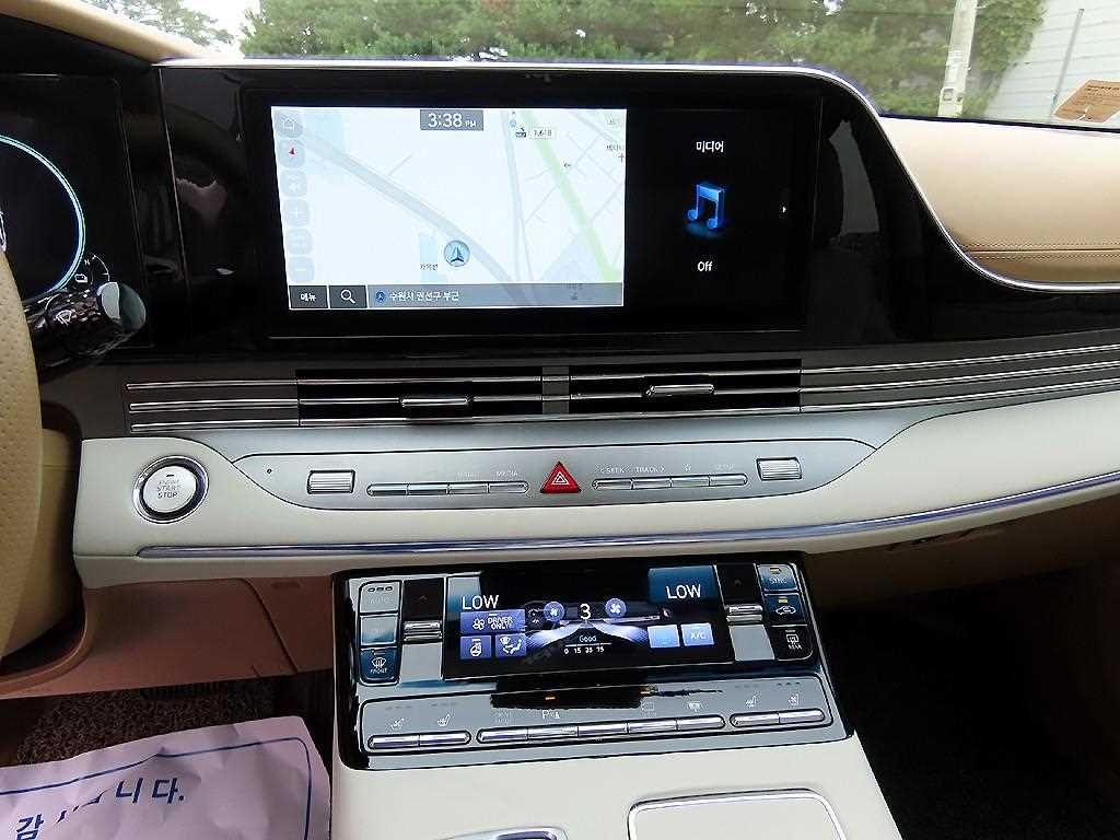 HYUNDAI Grandeur - Vista 12