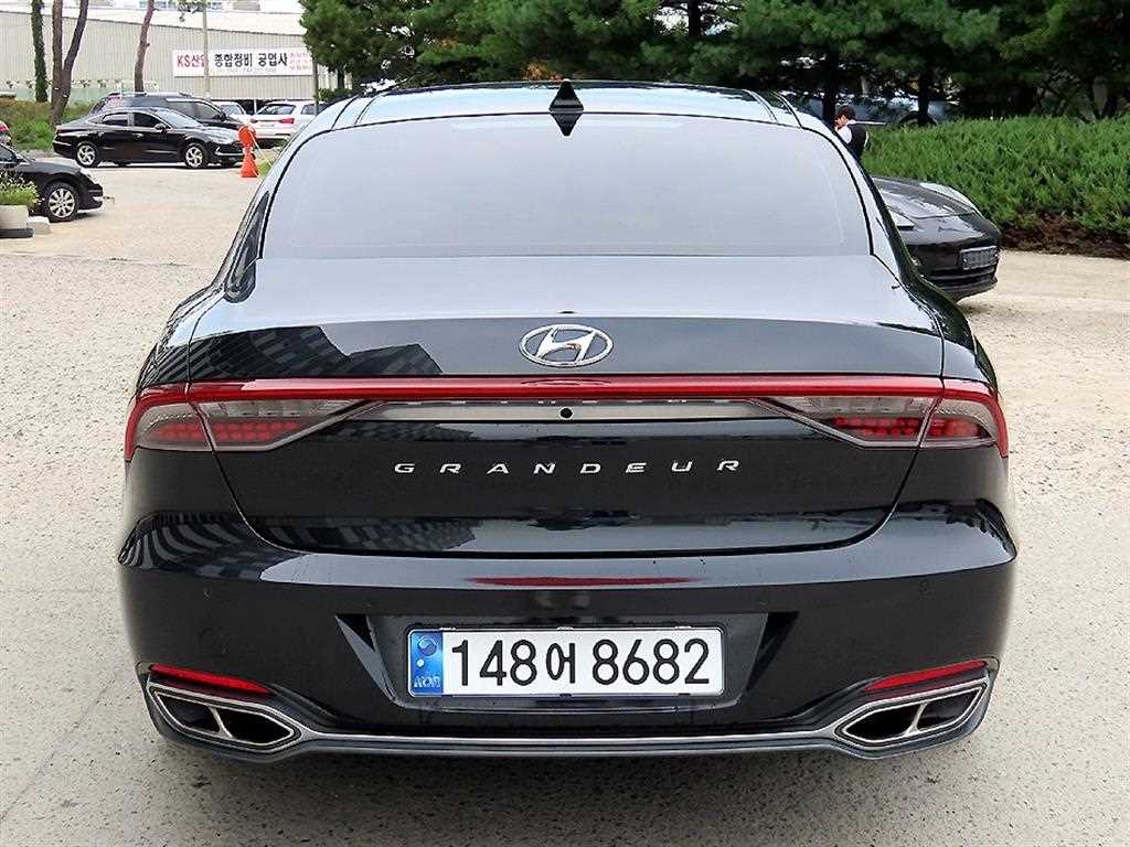HYUNDAI Grandeur - Vista 4