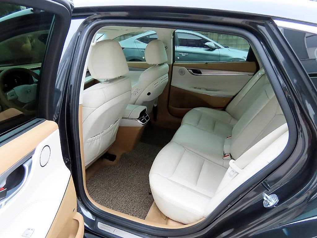 HYUNDAI Grandeur - Vista 6