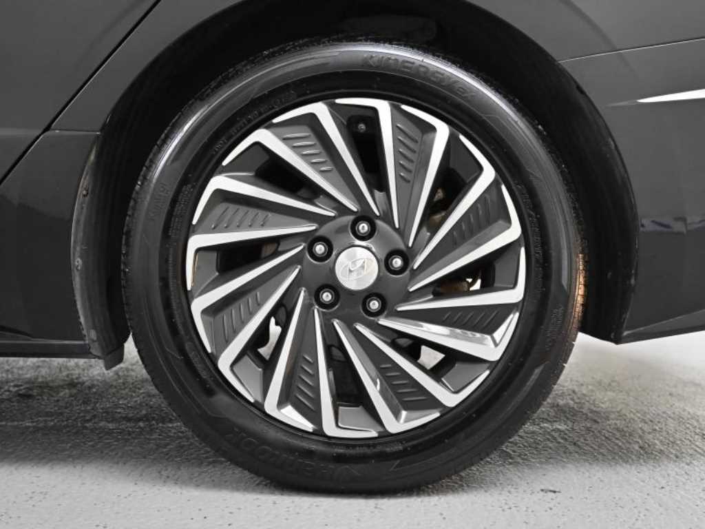 HYUNDAI Sonata - Vista 5