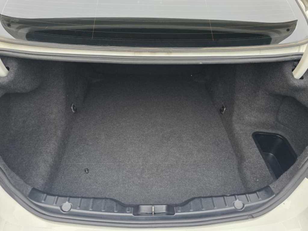 BMW 5 Series - Vista 4