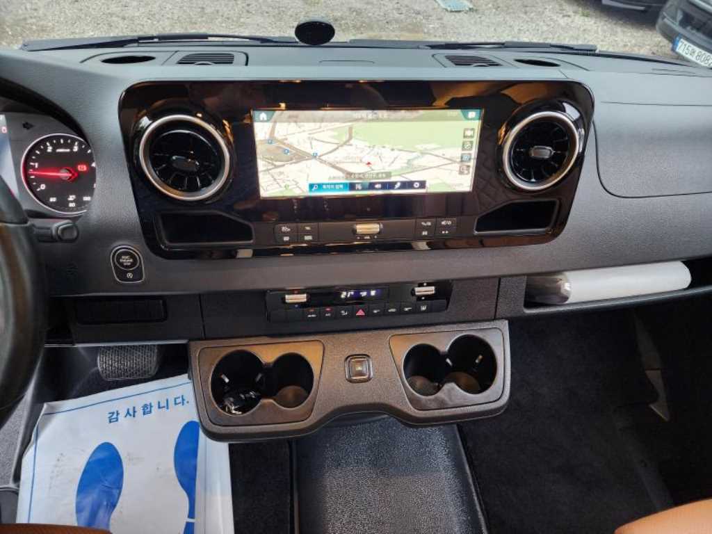Mercedes Benz Sprinter 2022 Negro - Importación desde Corea - HF Imports Iquique - Foto 15