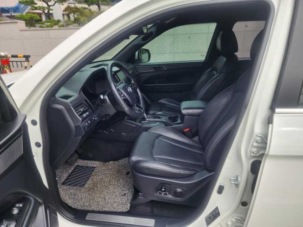 Ssangyong Rexton - Vista 9