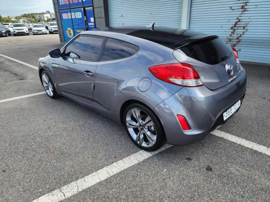 HYUNDAI Veloster - Vista 4