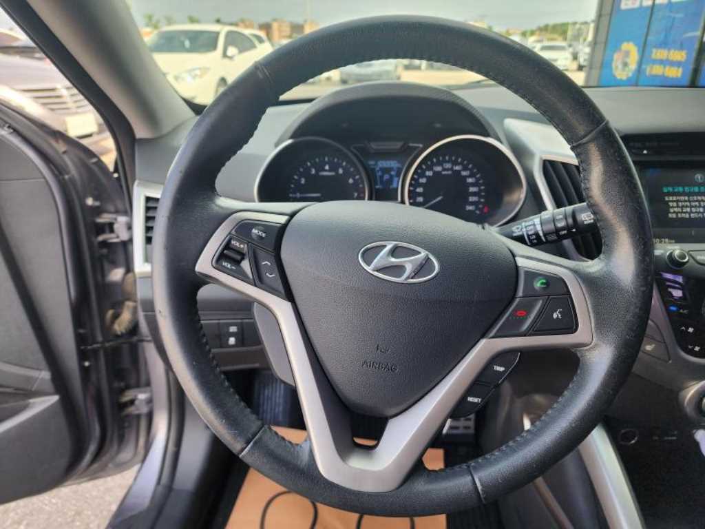 HYUNDAI Veloster - Vista 7