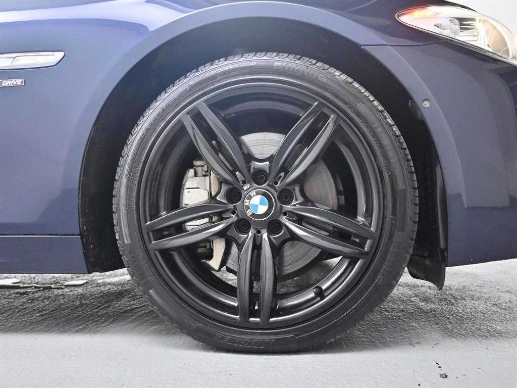 BMW 5 Series - Vista 5