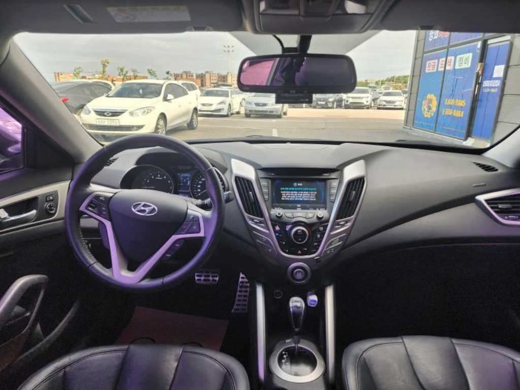 HYUNDAI Veloster - Vista 10