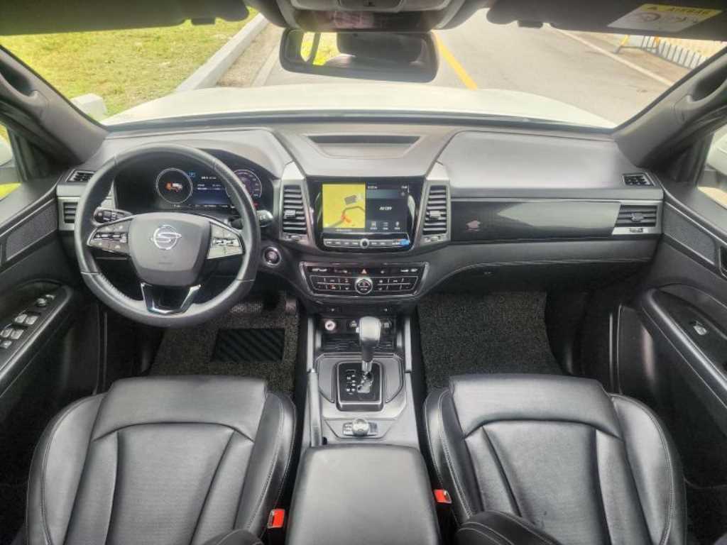 Ssangyong Rexton - Vista 8