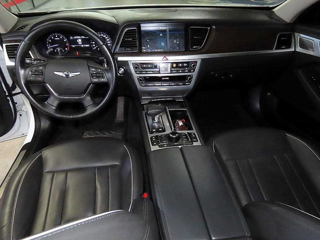 Genesis G80 - Vista 10