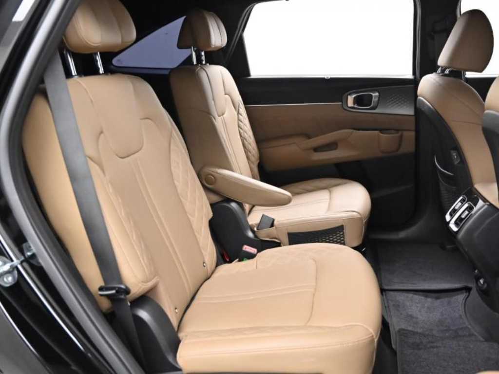KIA Sorento - Vista 12