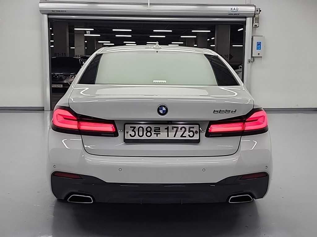 BMW 5 Series - Vista 3