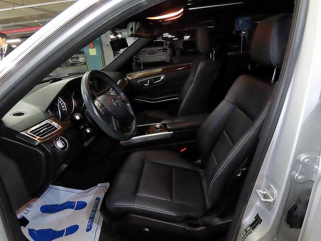 Mercedes Benz E class - Vista 6